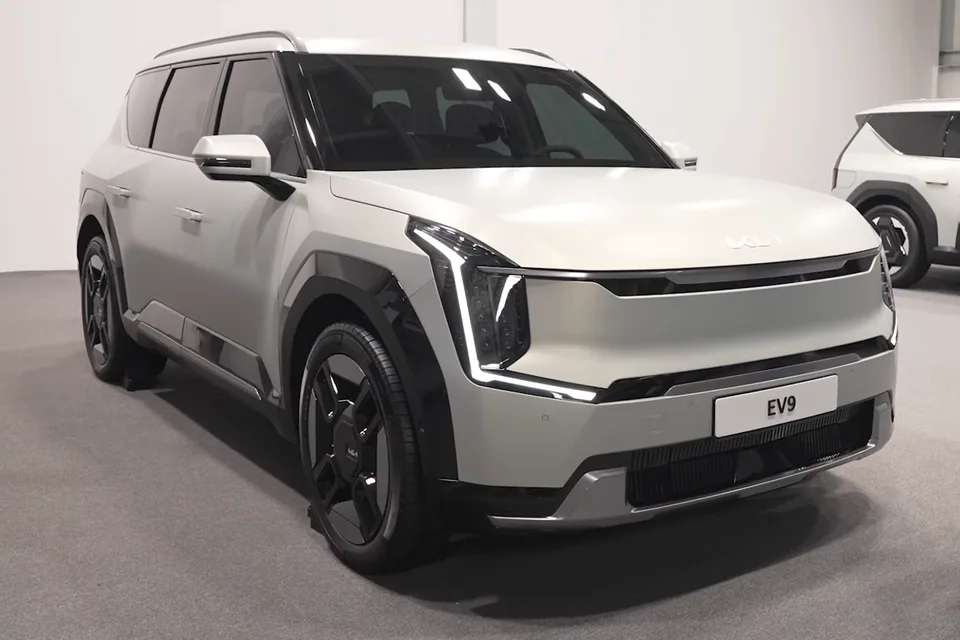 2024 Kia EV9 GT-Line Exterior photo 2