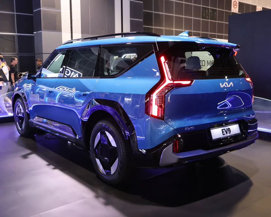 2024 Kia EV9 GT-Line Exterior photo 1