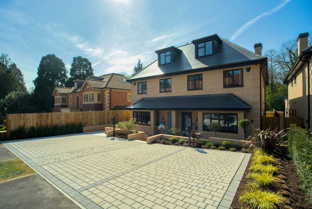 The Avenue, Northwood