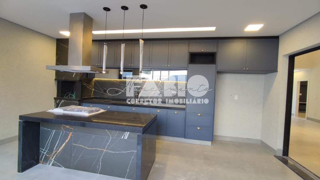 Casa de Condomínio com 3 quartos à venda, 230m² — foto 16 de 18