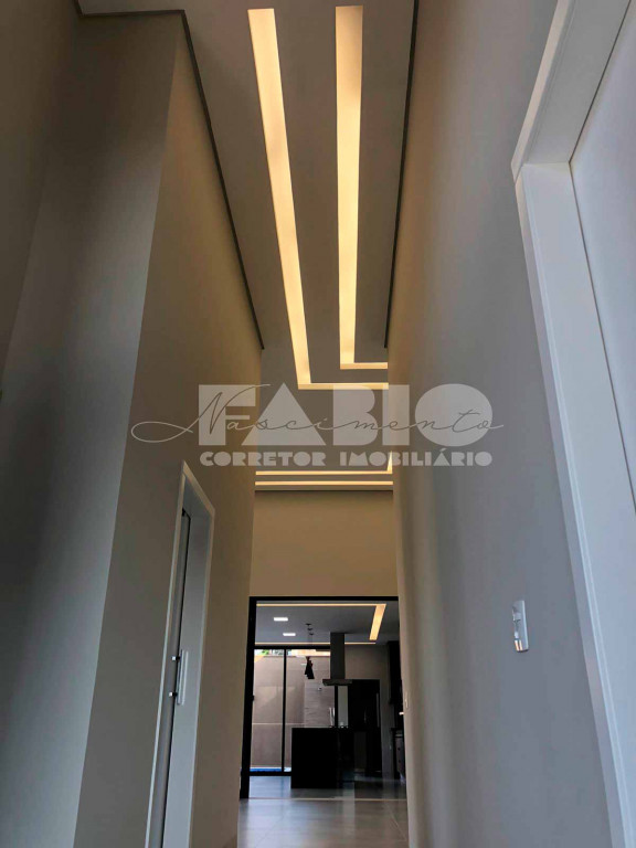 Casa de Condomínio com 4 quartos à venda, 248m² — foto 4 de 18