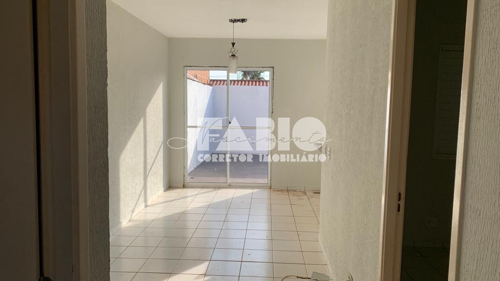 Casa de Condomínio com 2 quartos à venda, 50m² — foto 2 de 13