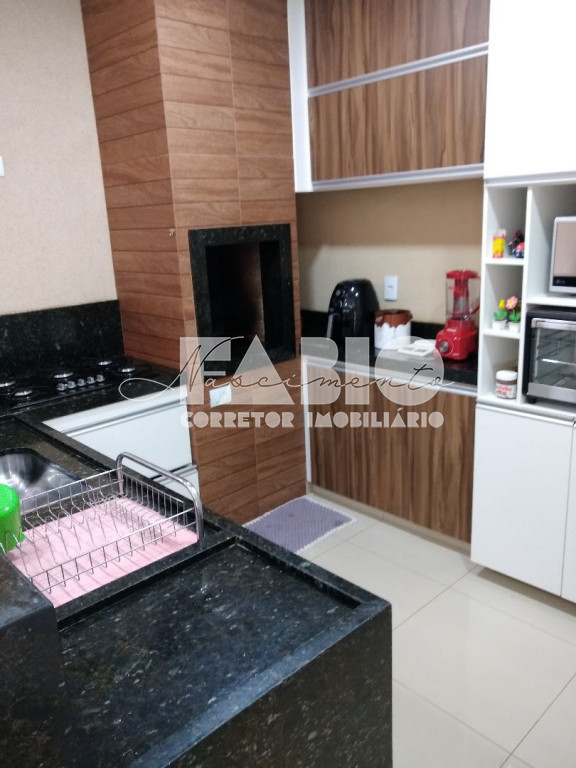 Casa com 3 quartos à venda, 145m² — foto 14 de 21