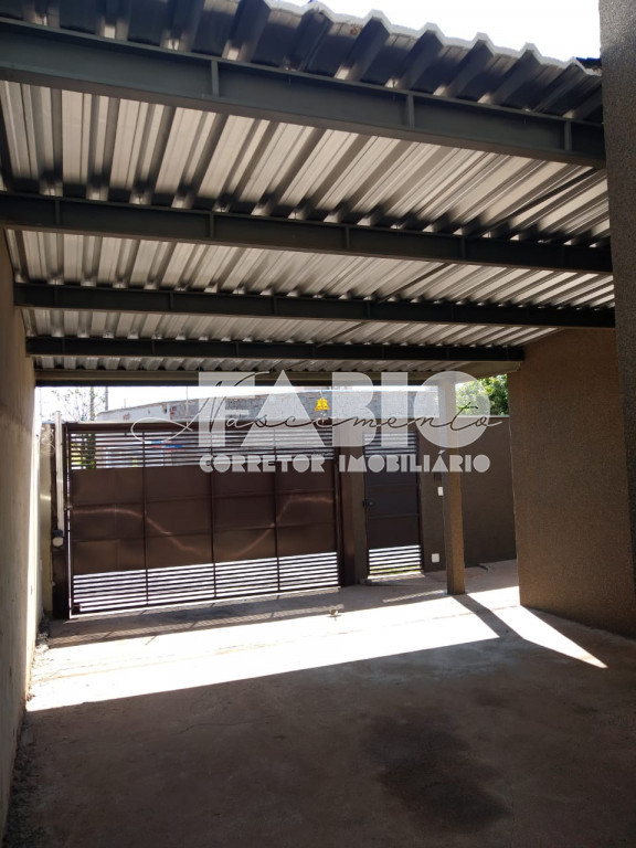 Casa com 3 quartos à venda, 90m² — foto 2 de 13
