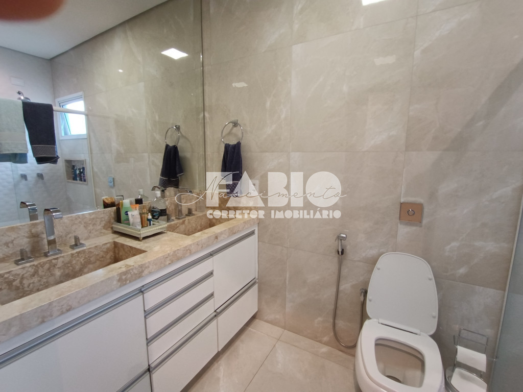 Casa de Condomínio com 3 quartos à venda, 254m² — foto 12 de 30