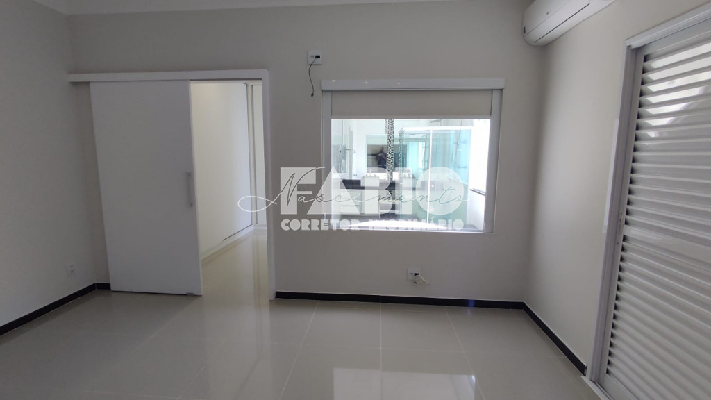 Casa de Condomínio com 4 quartos à venda, 260m² — foto 18 de 30