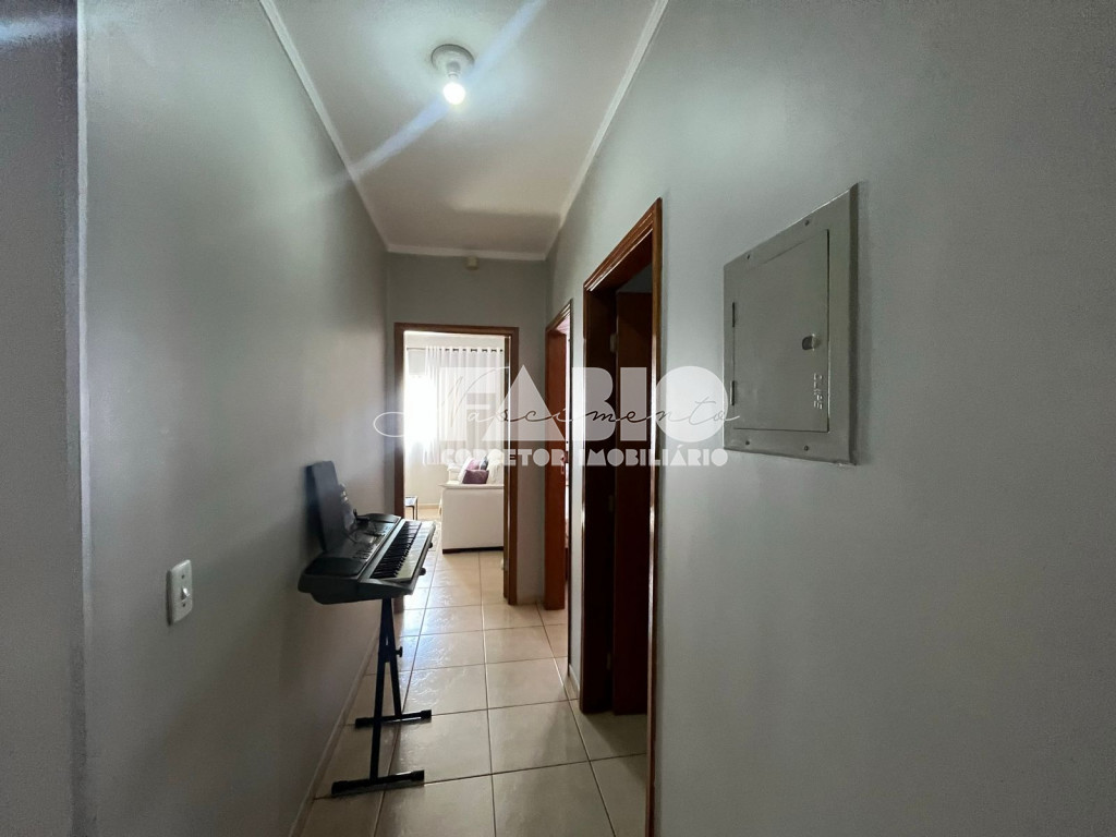 Casa com 3 quartos à venda, 120m² — foto 2 de 21