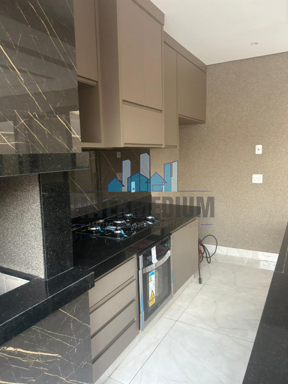 Casa de Condomínio com 3 quartos à venda, 198m² — foto 5 de 27