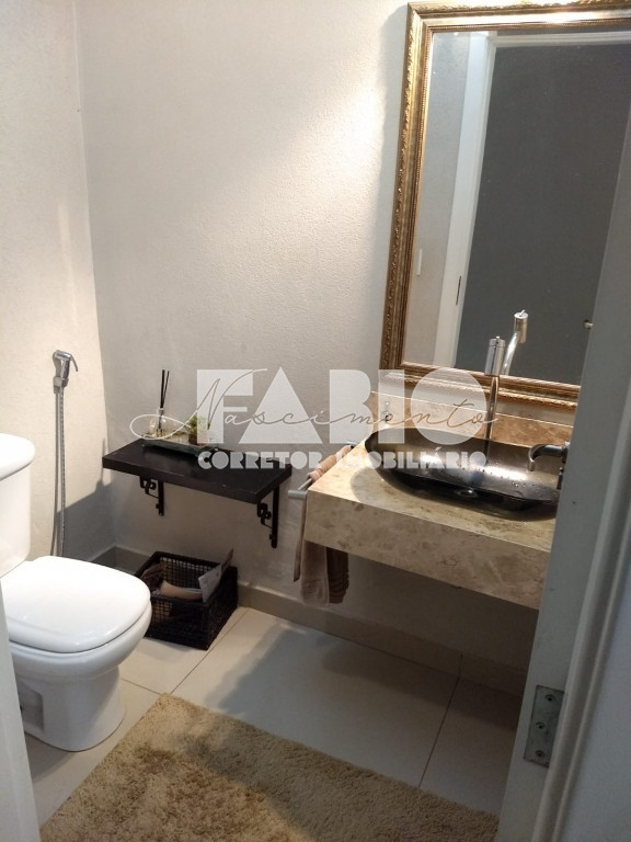 Casa de Condomínio com 3 quartos à venda, 218m² — foto 3 de 19