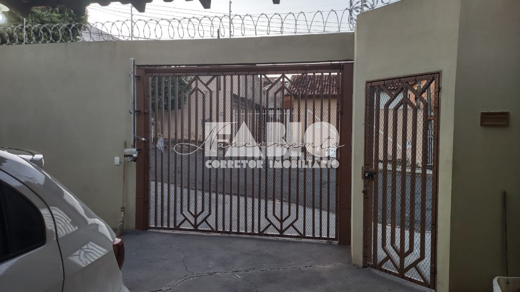 Casa com 2 quartos à venda, 100m² — foto 2 de 18