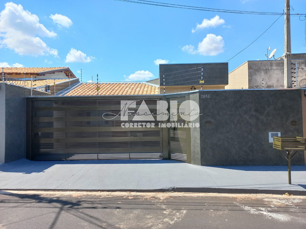 Casa com 3 quartos à venda, 130m² — foto 1 de 17