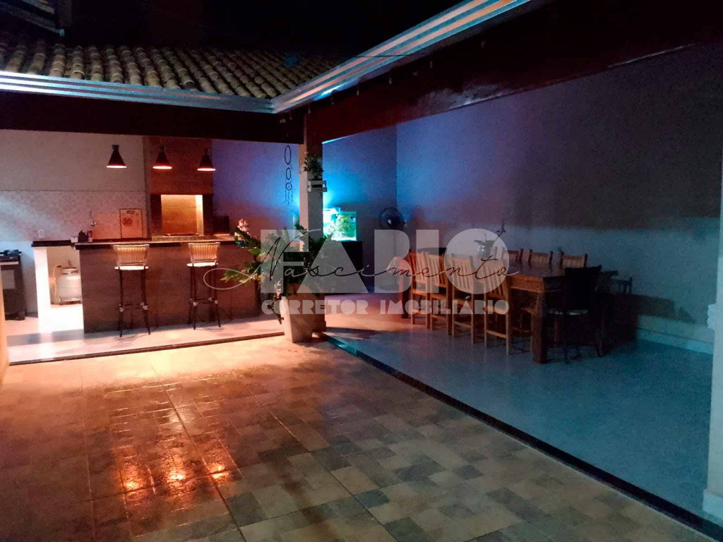 Casa com 2 quartos à venda, 150m² — foto 1 de 29
