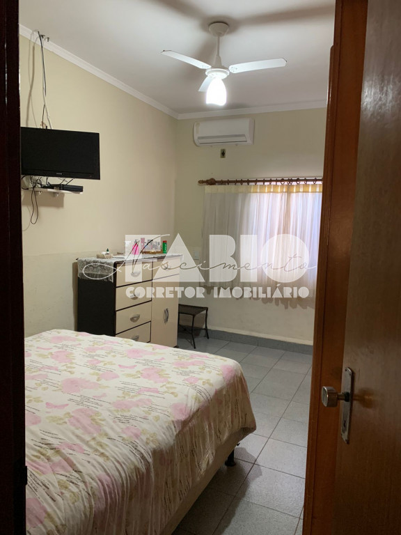 Casa com 3 quartos à venda, 180m² — foto 5 de 21