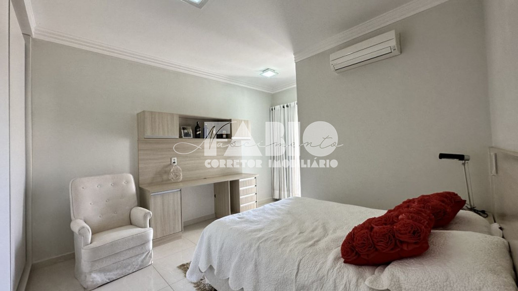Casa de Condomínio com 4 quartos à venda, 310m² — foto 14 de 30