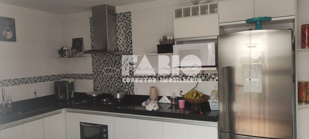 Casa de Condomínio com 2 quartos à venda, 140m² — foto 1 de 20