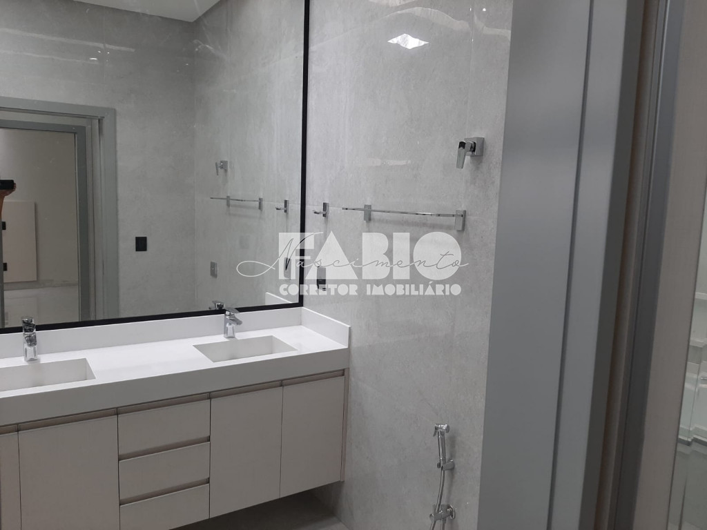 Casa de Condomínio com 3 quartos à venda, 260m² — foto 16 de 29
