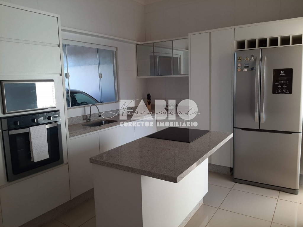Casa com 2 quartos à venda, 90m² — foto 1 de 28