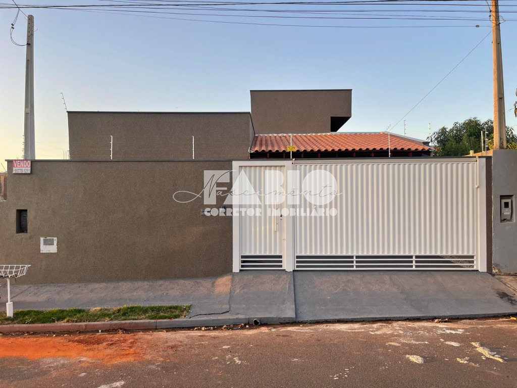 Casa com 3 quartos à venda, 121m² — foto 1 de 16