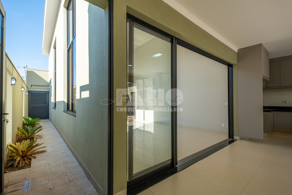Casa de Condomínio com 3 quartos à venda, 237m² — foto 13 de 30