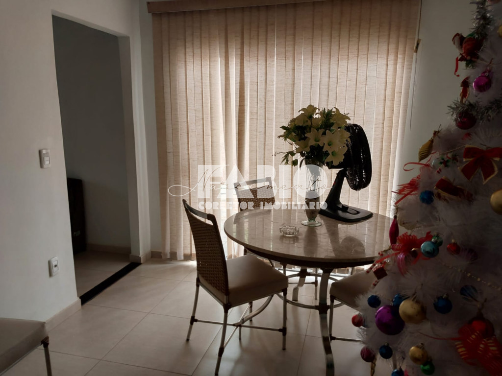 Casa com 3 quartos à venda, 250m² — foto 16 de 21