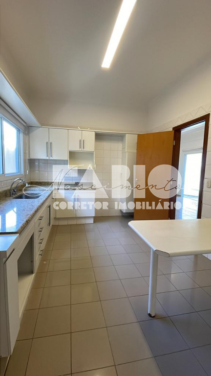 Casa de Condomínio com 3 quartos à venda, 238m² — foto 10 de 19