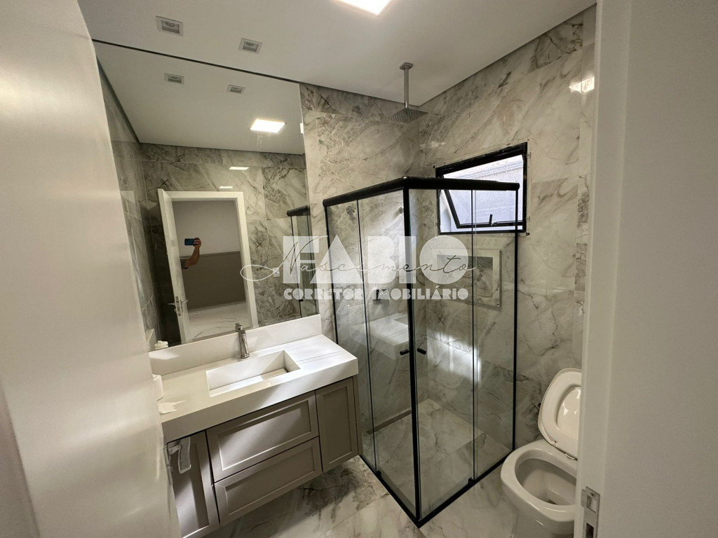 Casa de Condomínio com 3 quartos à venda, 300m² — foto 18 de 29