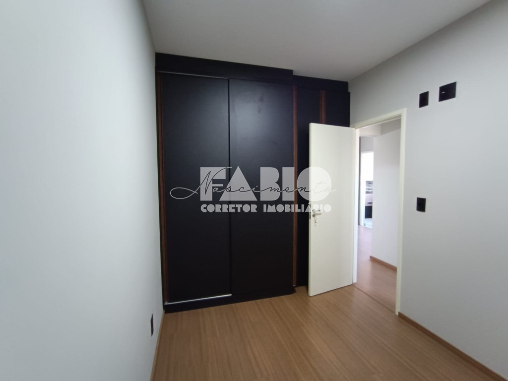 Apartamento com 2 quartos à venda, 65m² — foto 4 de 9