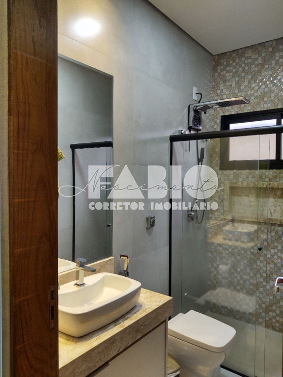 Casa com 3 quartos à venda, 150m² — foto 2 de 30