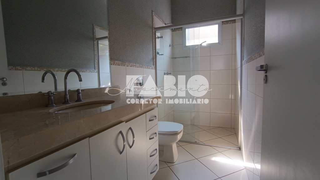 Casa de Condomínio com 3 quartos à venda, 223m² — foto 16 de 27