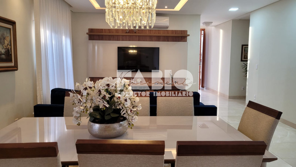 Casa de Condomínio com 4 quartos à venda, 320m² — foto 4 de 23