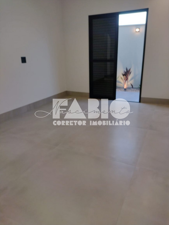 Casa de Condomínio com 3 quartos à venda, 230m² — foto 3 de 23