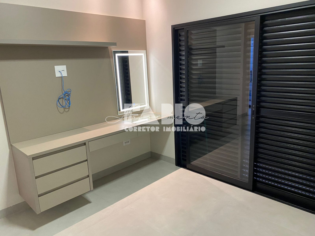 Casa de Condomínio com 3 quartos à venda, 253m² — foto 3 de 29