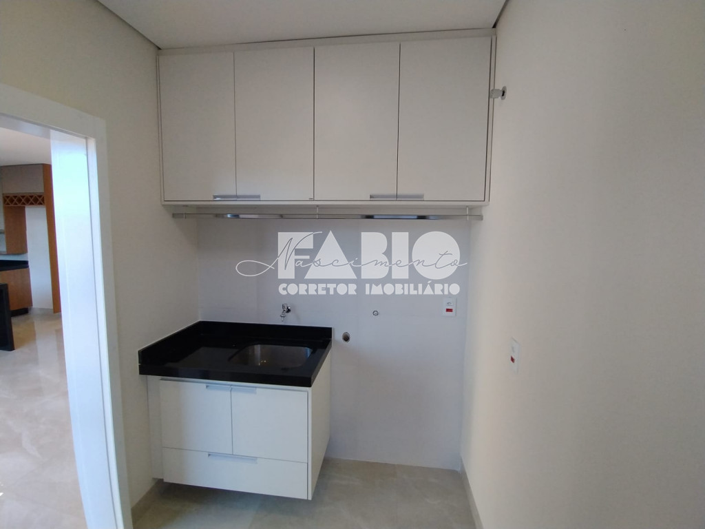 Casa de Condomínio com 3 quartos à venda, 195m² — foto 13 de 29
