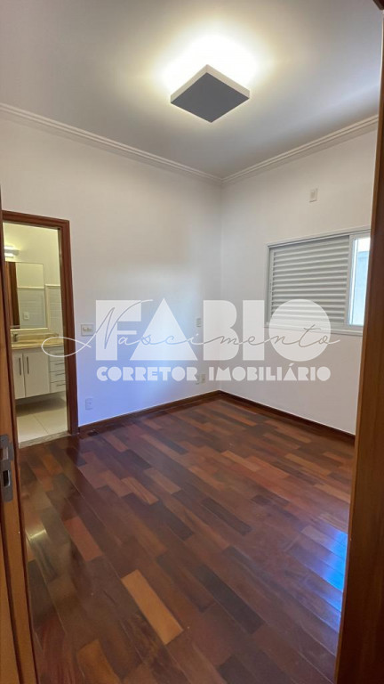 Casa de Condomínio com 3 quartos à venda, 238m² — foto 12 de 19