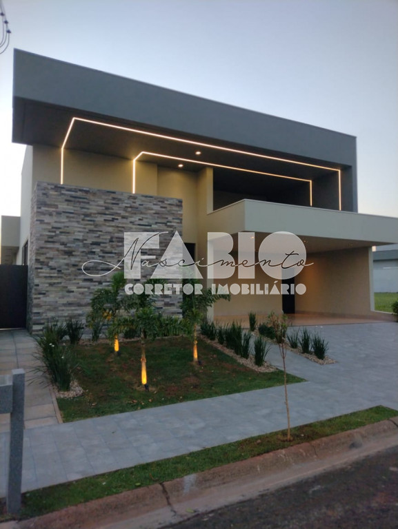 Casa de Condomínio com 3 quartos à venda, 230m² — foto 1 de 23