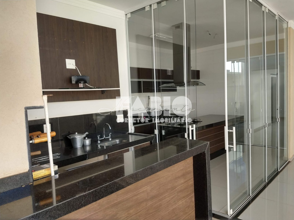 Casa de Condomínio com 3 quartos à venda, 221m² — foto 3 de 15