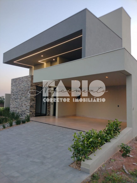 Casa de Condomínio com 3 quartos à venda, 230m² — foto 2 de 23