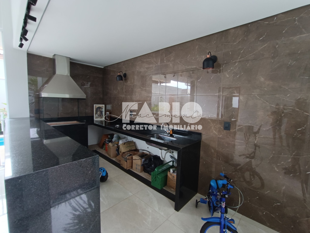 Casa de Condomínio com 3 quartos à venda, 254m² — foto 6 de 30