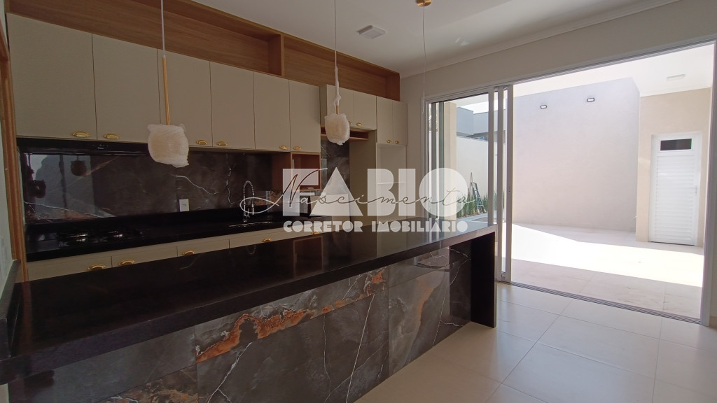 Casa de Condomínio com 3 quartos à venda, 165m² — foto 1 de 24