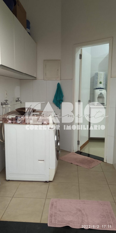Casa de Condomínio com 3 quartos à venda, 236m² — foto 17 de 30