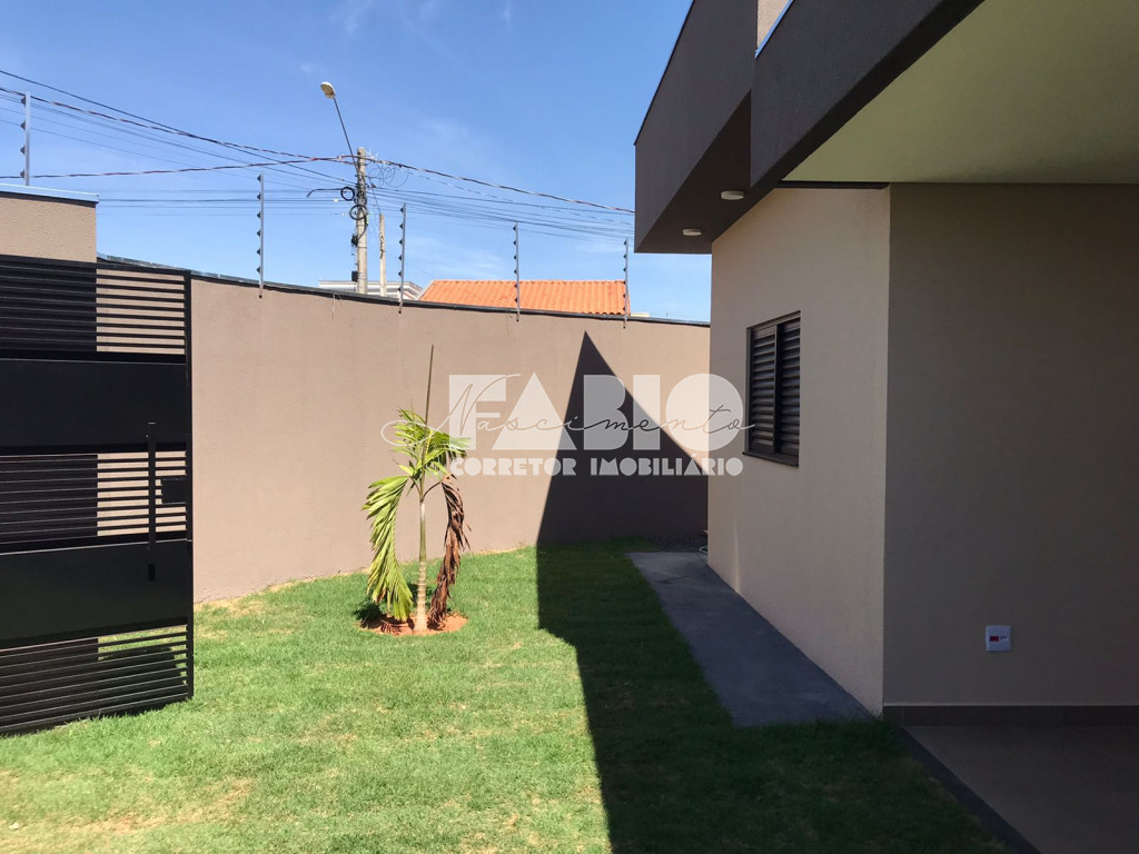 Casa com 3 quartos à venda, 110m² — foto 2 de 19