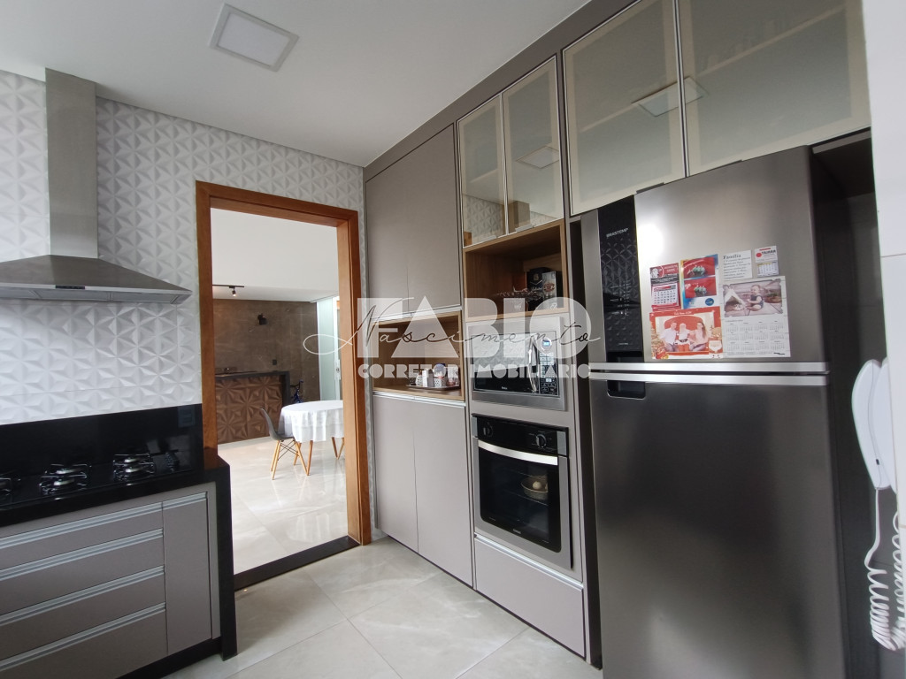 Casa de Condomínio com 3 quartos à venda, 254m² — foto 9 de 30