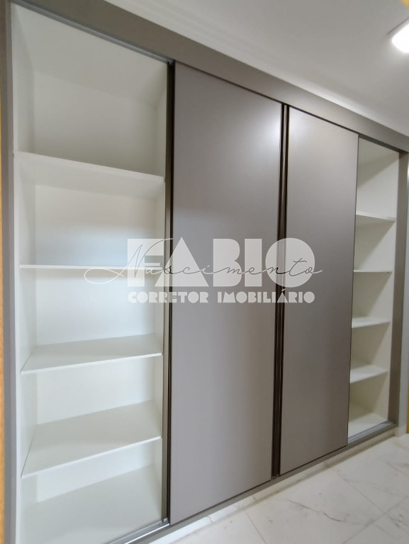 Casa de Condomínio com 3 quartos à venda, 219m² — foto 10 de 30