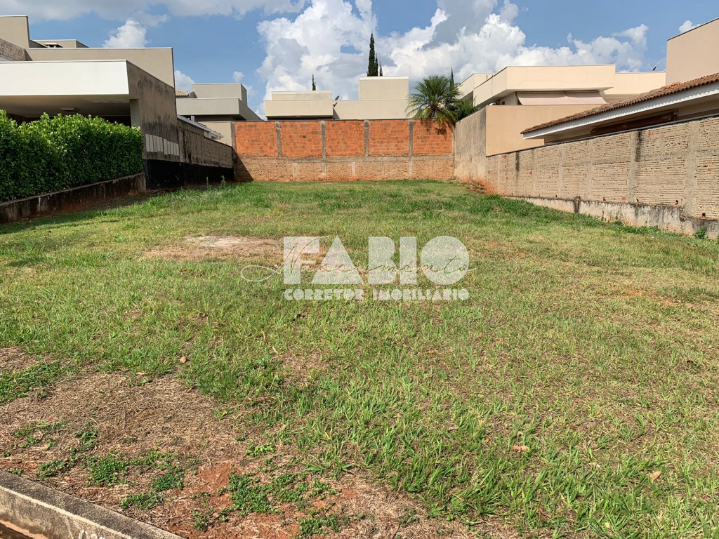 Terreno / Lote / Condomínio  à venda, 400m² — foto 3 de 7