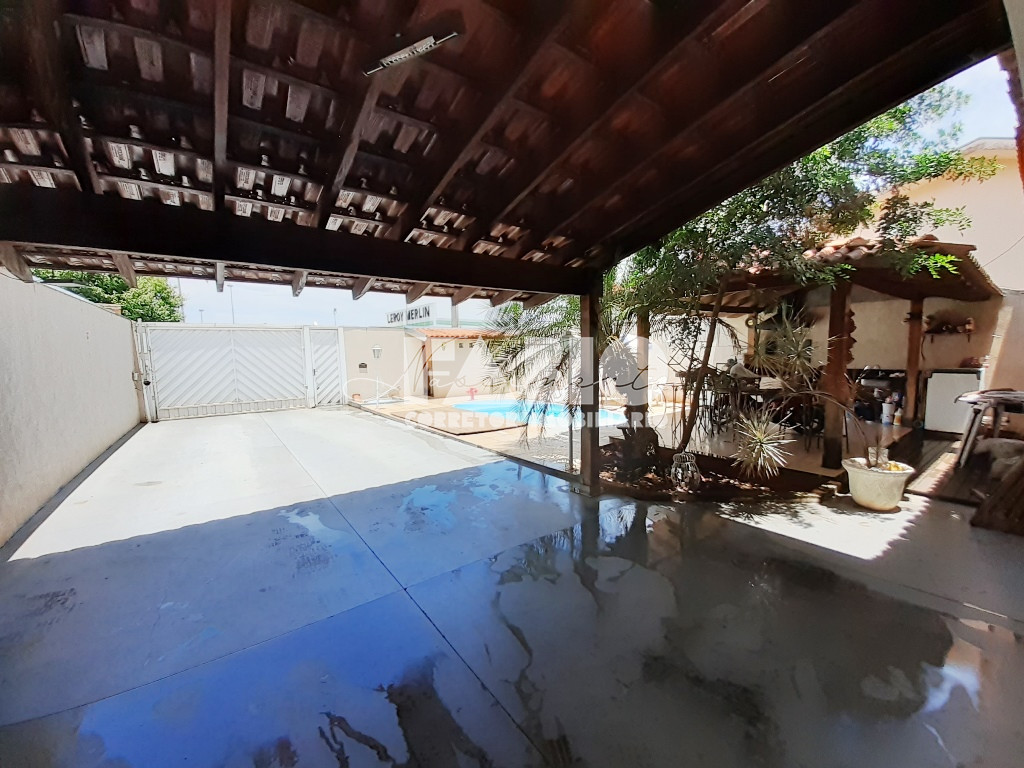 Casa com 3 quartos à venda, 220m² — foto 9 de 17