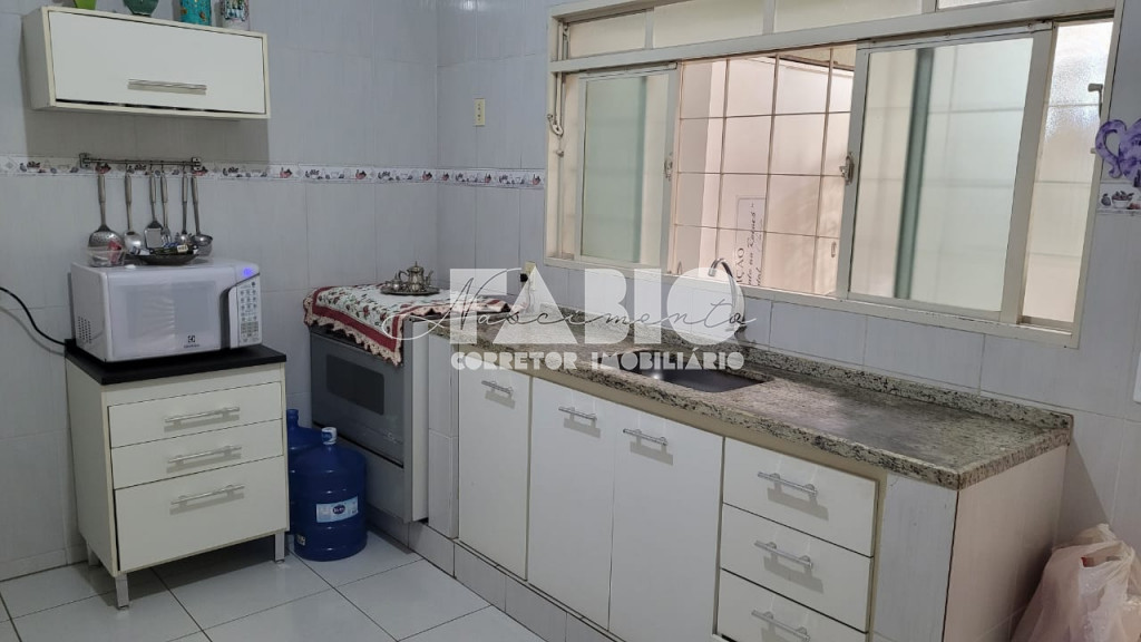 Casa com 3 quartos à venda, 120m² — foto 2 de 17