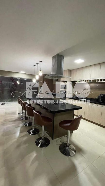 Casa com 2 quartos à venda, 162m² — foto 2 de 24