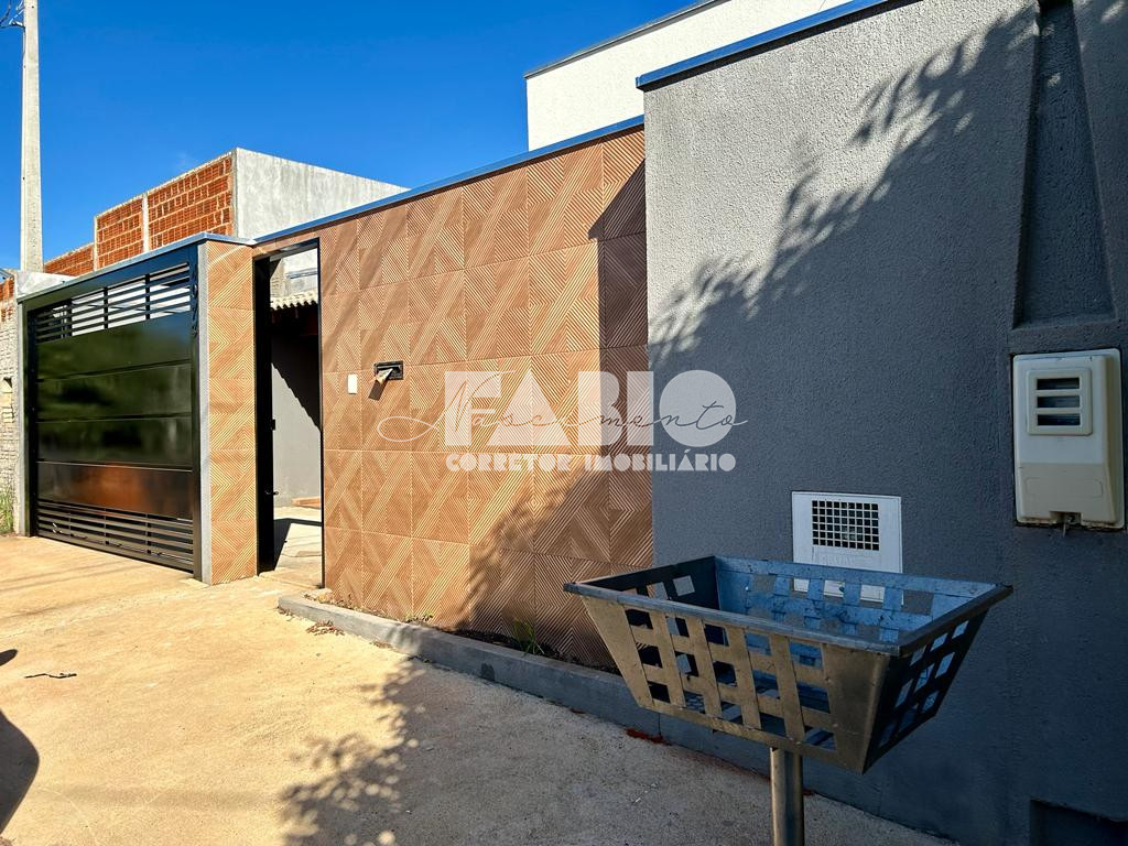 Casa com 3 quartos à venda, 120m² — foto 1 de 19