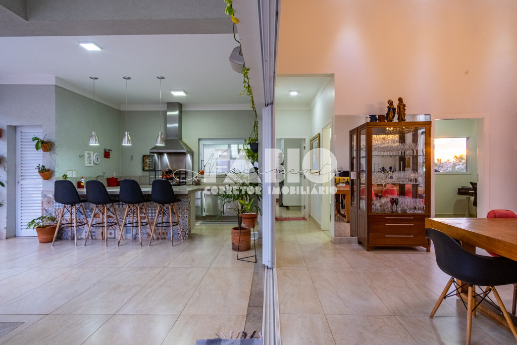 Casa de Condomínio com 3 quartos à venda, 260m² — foto 23 de 30