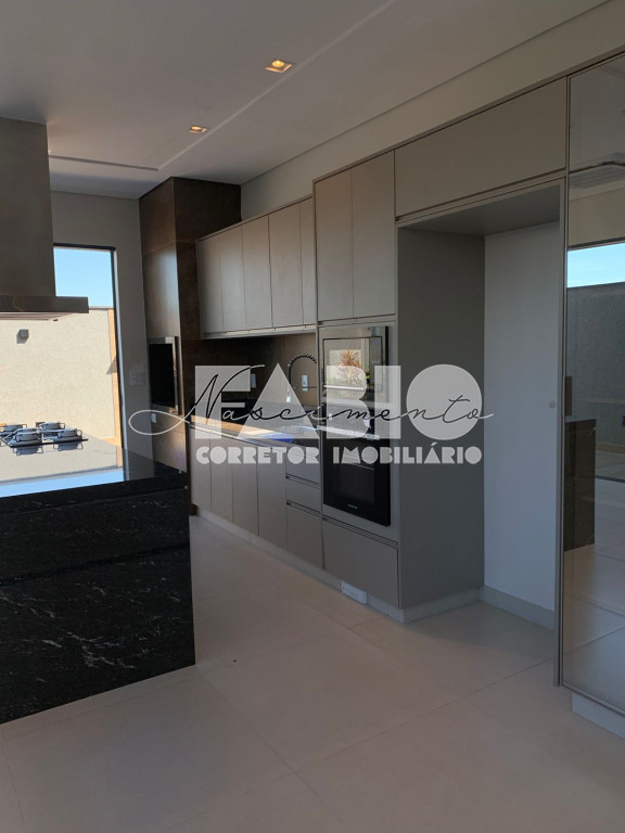 Casa de Condomínio com 3 quartos à venda, 210m² — foto 24 de 30
